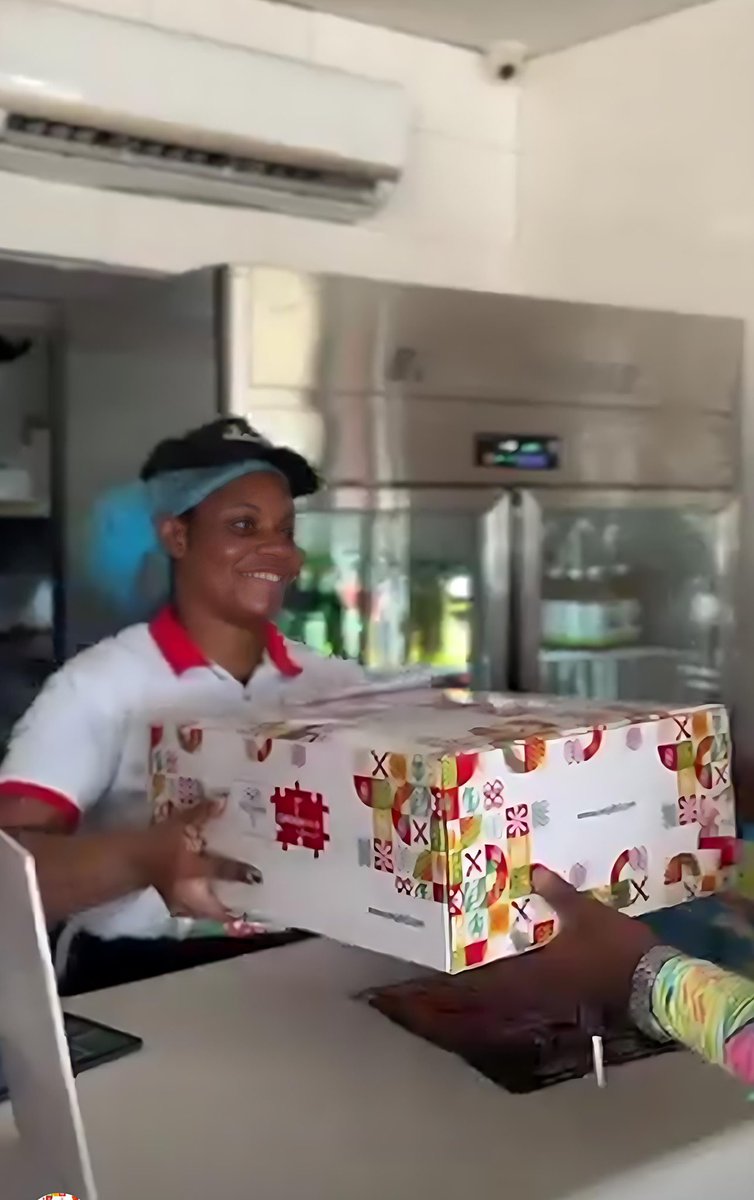 BongoIdeas_'s tweet photo. The Chickenman-Pizzaman guy spends millions (mostly untraceable cash) on branding &amp; opening of branches, yet he treats his employees (fellow citizens) like trash; those who speak out are sacked without reason &amp; no salary! Big exposé coming up! 1/4 https://t.co/V7hgB6ti9P