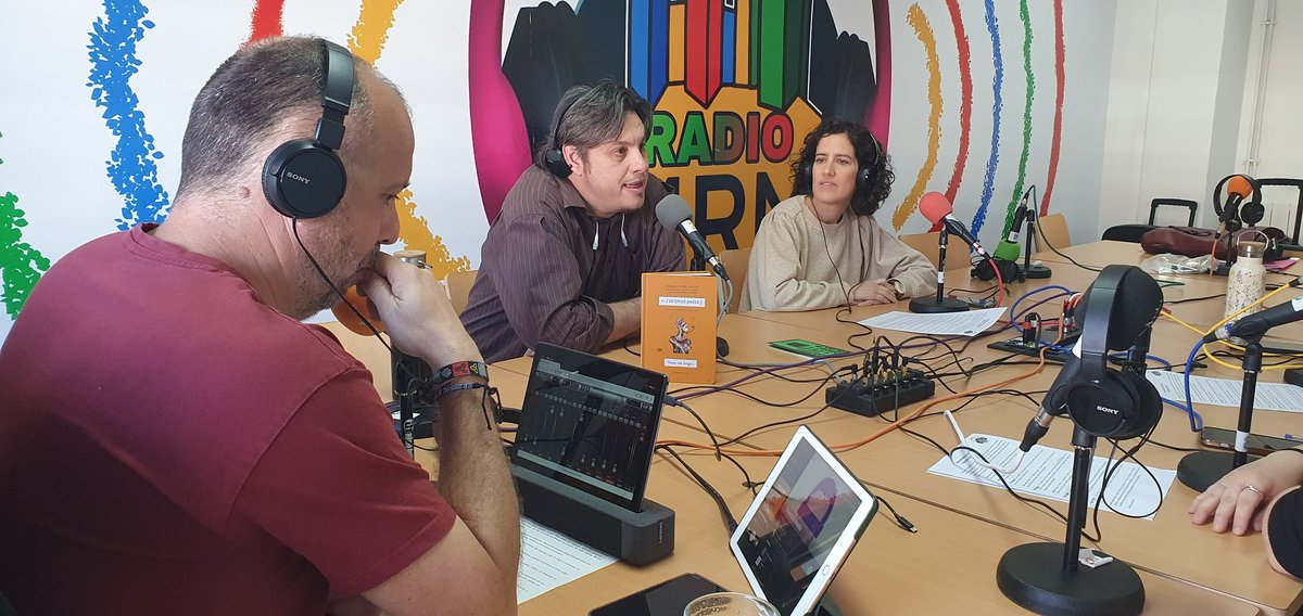 CPR_Zafra's tweet photo. Enhorabuena al profesorado y alumnado de @iesMRM y gracias a @DuendeJosele por su enseñanza, pasión e inspiración. Encuentro facilitado por la Consejería de Educación,  Ciencia y Formación Profesional, dentro de la iniciativa Encuentros Literarios. #Encuentrosliterarios_Ex https://t.co/E3TDGspb4w