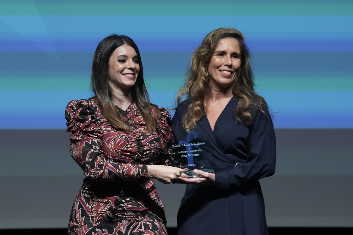 🏆 Ana Moreno Pedrosa de INES ROSALES SAU recibe el premio Mujer Empresaria, otorgado por el grupo editorial Tribuna de Andalucía .