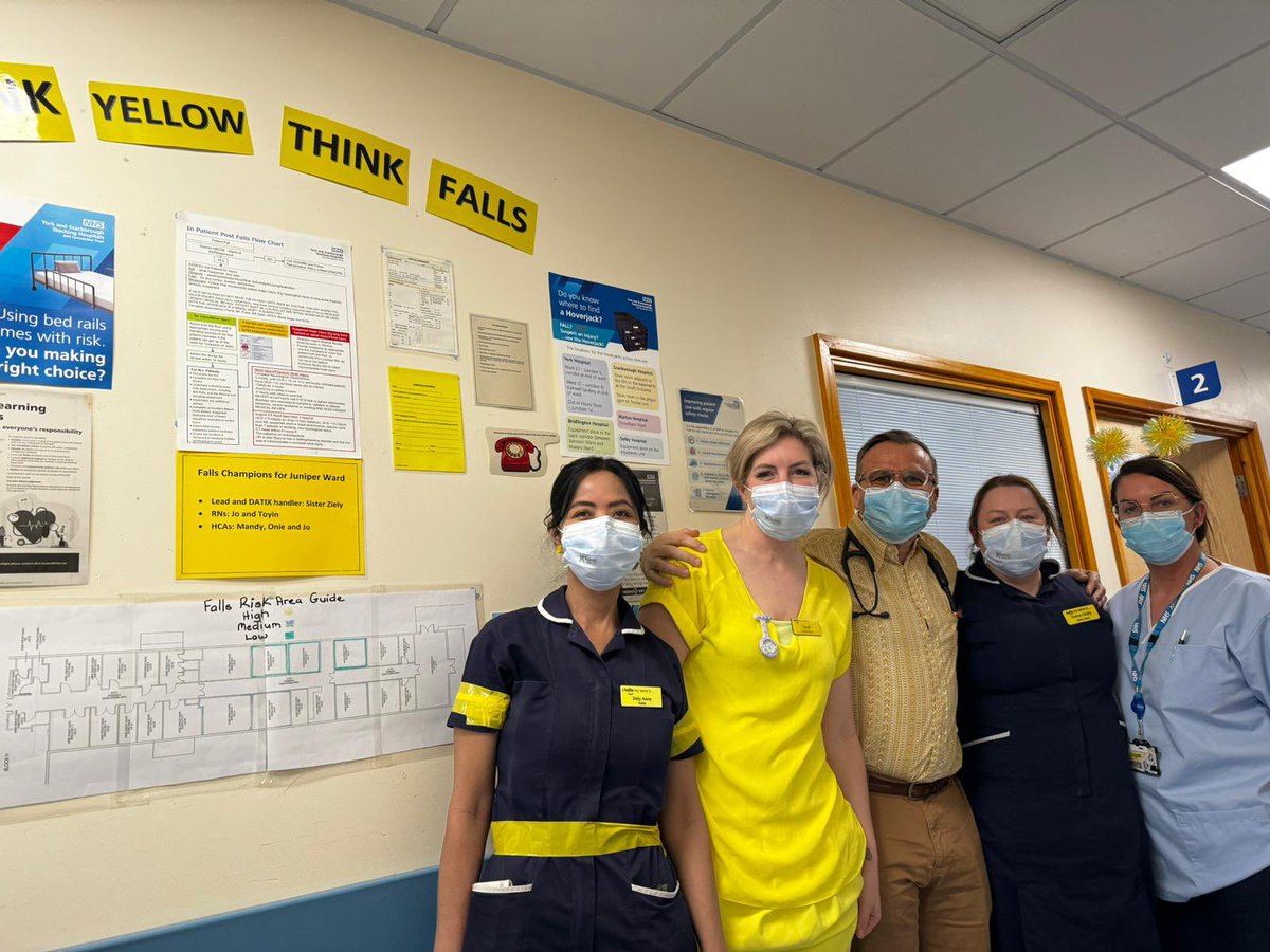 Freya1869Oliver's tweet photo. More wobble Wednesday pics from Scarborough - raising falls awareness , brilliant work organising by team Scarborough matrons ! https://t.co/kE9nqkJ2bC