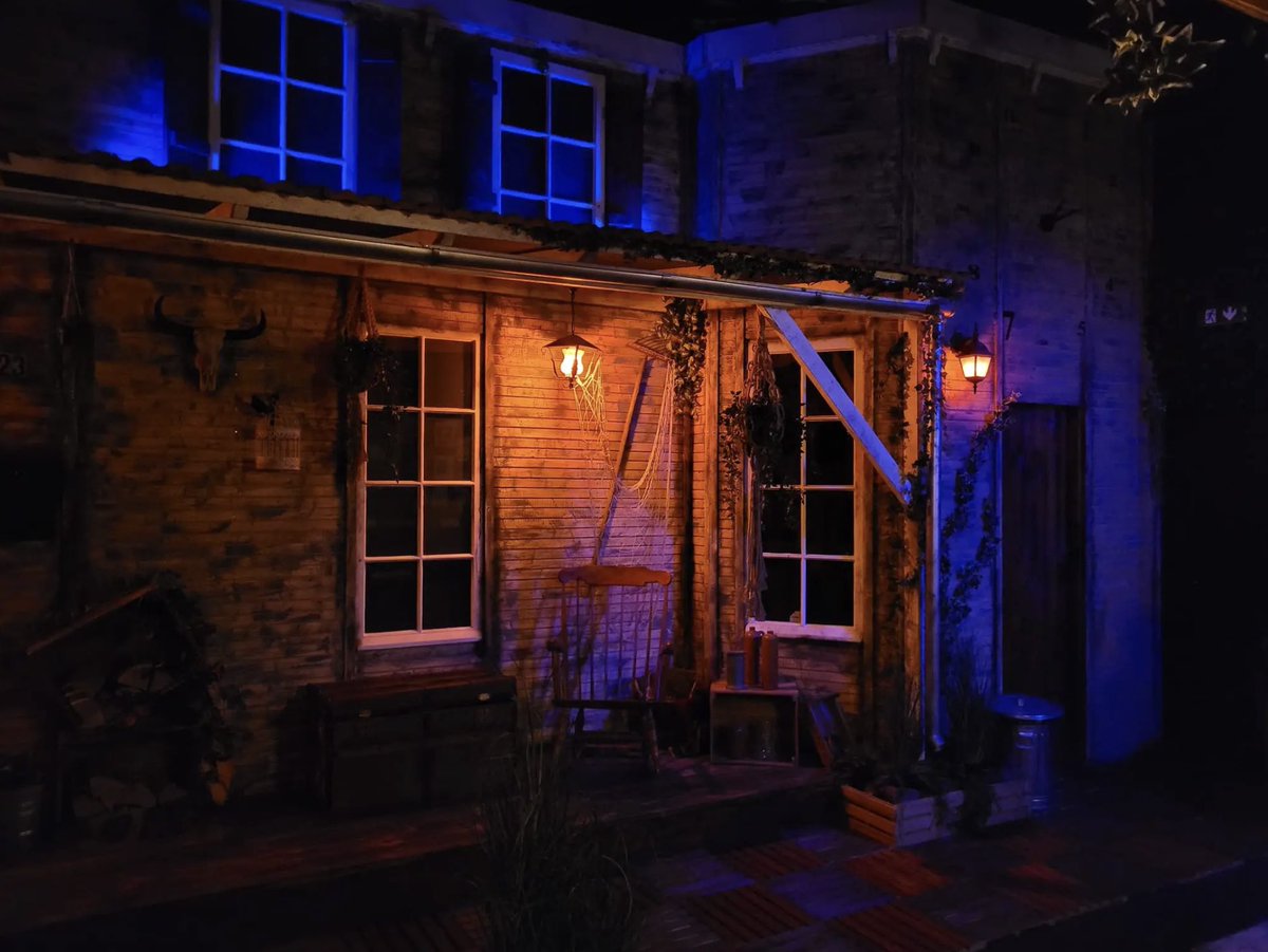 Radio Escape tweet media