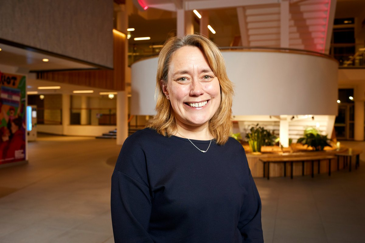 Sheffield Hallam University News (@hallamuninews) on Twitter photo 🗨️'My first impressions of Sheffield can be summed up in one word - optimism' - read our new Vice-Chancellor, Prof Liz Mossop's, first Northern Lights column in the <a href="/shftelegraph/">Sheffield Telegraph</a> 👇
thestar.co.uk/news/opinion/c… 🗨️'My first impressions of Sheffield can be summed up in one word - optimism' - read our new Vice-Chancellor, Prof Liz Mossop's, first Northern Lights column in the <a href="/shftelegraph/">Sheffield Telegraph</a> 👇
thestar.co.uk/news/opinion/c…