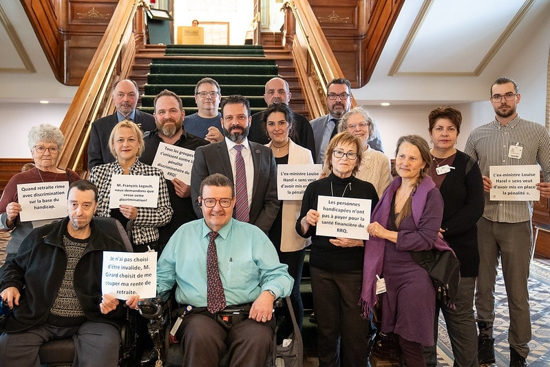 Vivredignite's tweet photo. Projet de loi 599 pour abolir les pénalités discriminatoires aux rentes de retraite des personnes aînées invalides: 👏à tous les groupes qui ont participé au point de presse @AssnatQc.
https://t.co/E9MDcd95YT
Travail @HarounBouazzi complémentaire à celui de @Linda__Caron. #polqc https://t.co/pZcfRCPnIU