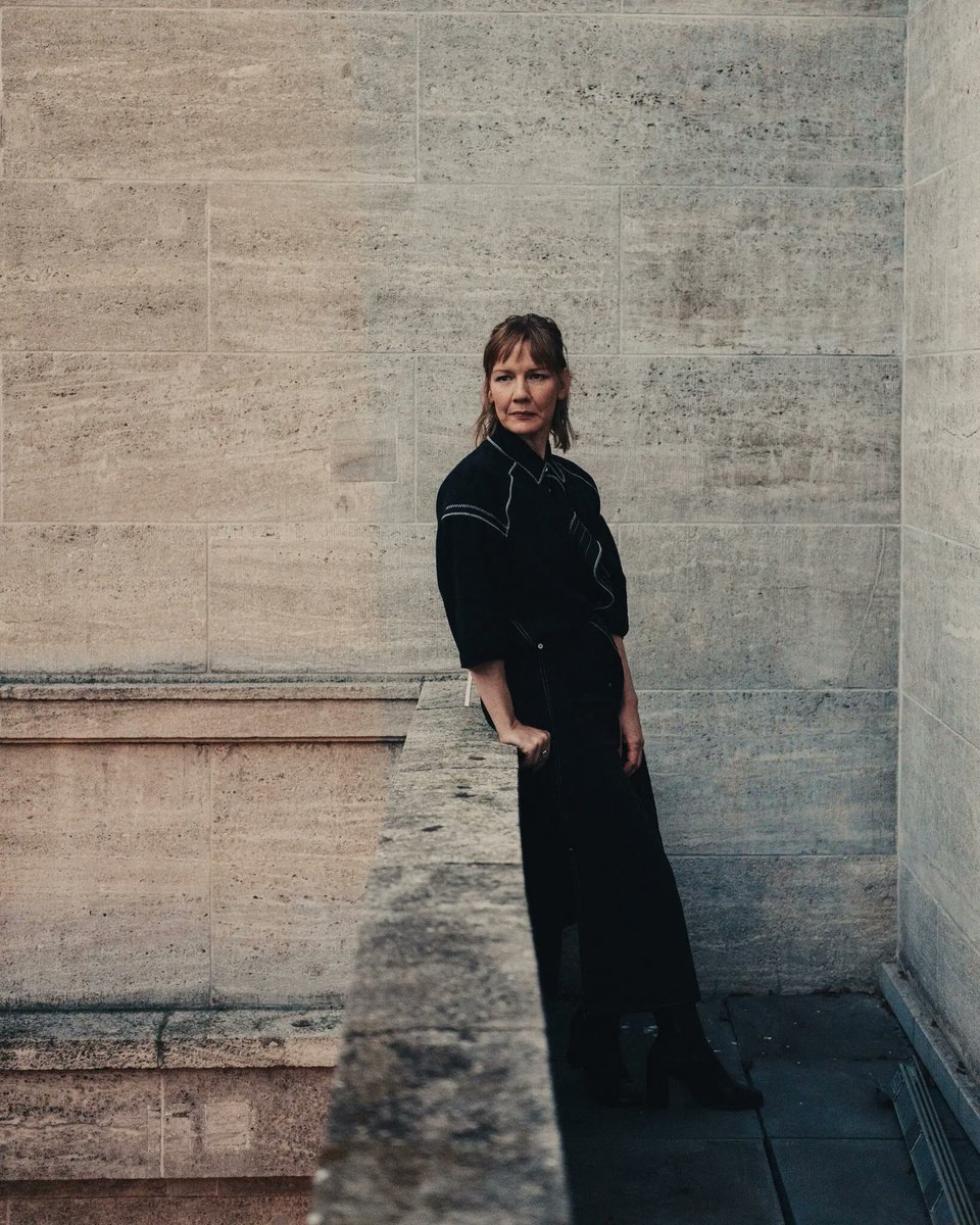 philizjennings's tweet image. kind of obsessed with Sandra Hüller's view of the awards machine she said you people need to be so serious rn