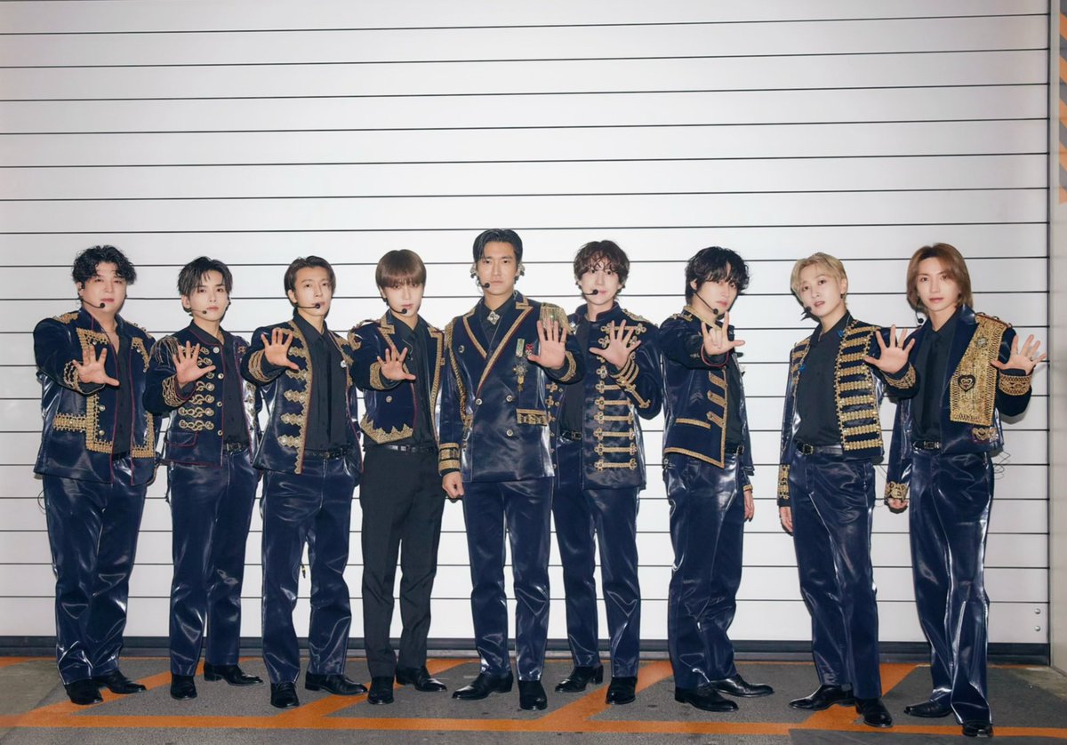 sunflow3rmin_'s tweet photo. it took us almost 7 years, especially for me to see heechul on smtown stage again with the members 😭💙

                       2018                       2024 https://t.co/aFoqF87q02