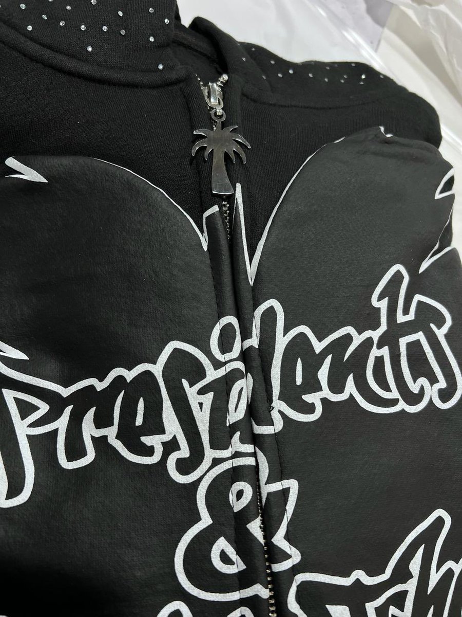 8clouds_'s tweet image. I stayed down’ ask around 🌴