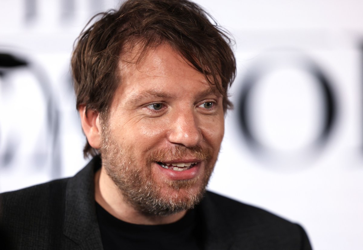 Fans of British filmmaker Gareth Edwards might want to cross their fingers and toes, as talks take place for 'The Creator' director to helm 'Jurassic World 4' #jurassicworld4 #monsterverse #garethedwards nationalworld.com/culture/film/j…