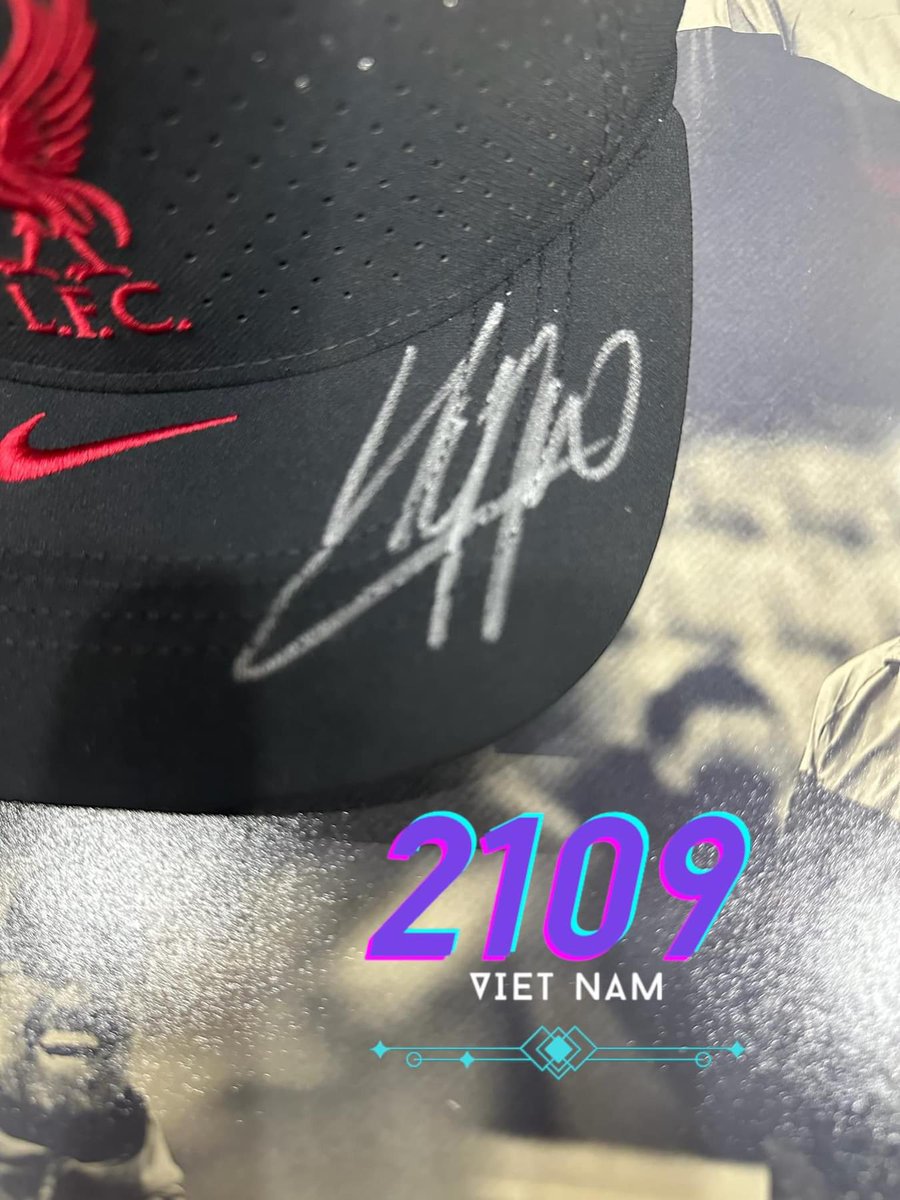 2109 Football Store tweet media