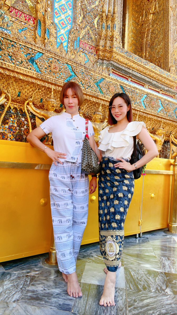 ไปวัด ขอพรอะไรดี 
ขอเจอคนดีๆ สัก4-5คน🤣♥️
.
.
.
.
.
.
#วัดพระแก้ว #พระบรมมหาราชวัง #วัดพระศรีรัตนศาสดาราม #BangkokGrandPalace #WatPhraKaew #ไหว้พระ #ขอพร #เที่ยวกรุงเทพ #ThaiTravel #ThailandTravel #ThailandCulture