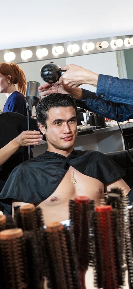 Charles Melton photographed by Landon Nordeman for Vanity Fair’s Hollywood Issue

🔗: bit.ly/3SPUMYc