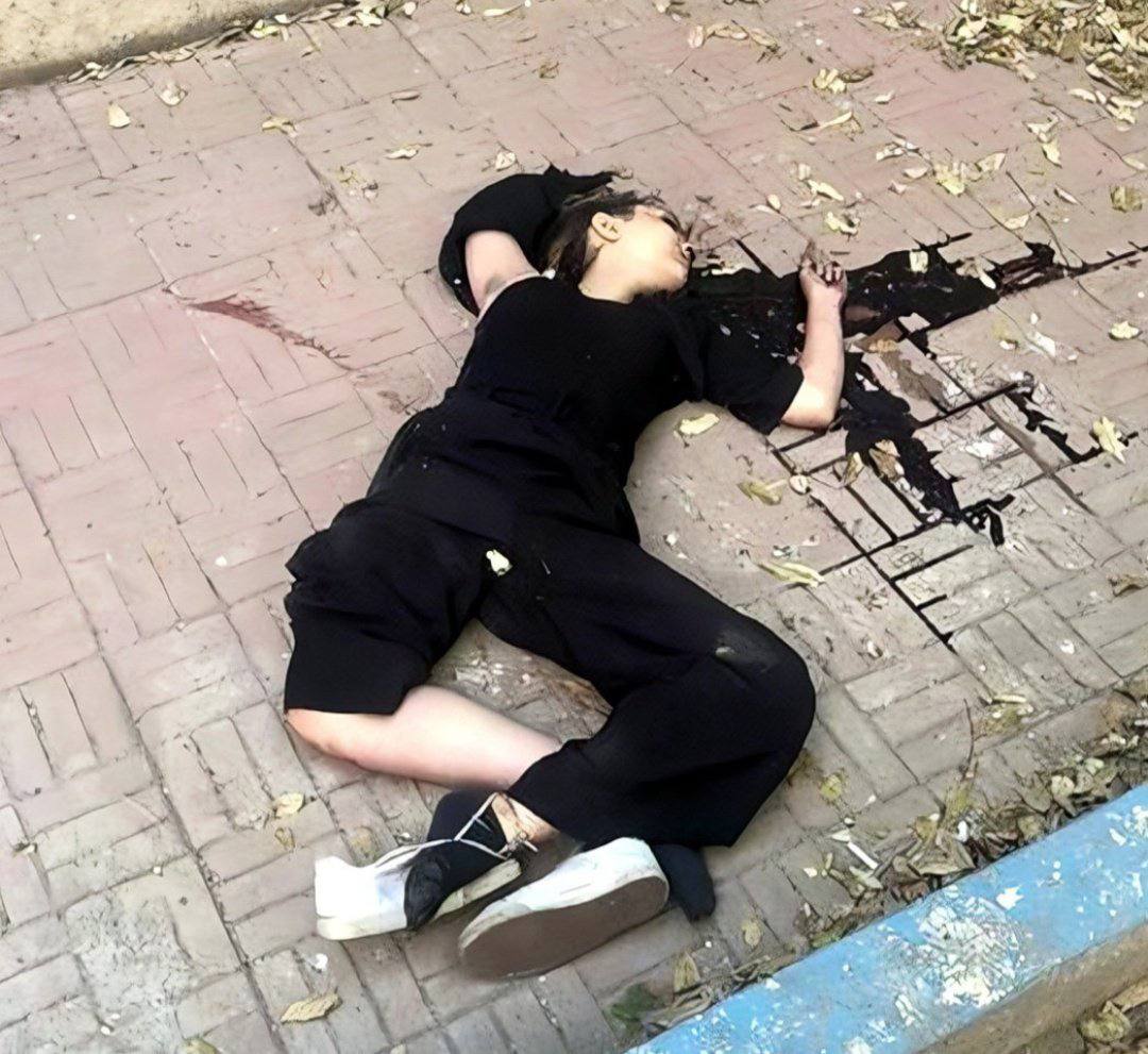 باعرض پوزش:
خیلی باید حرومزاده باشی که بری پای صندوق رای….. تمام 
#رای_بی_رای