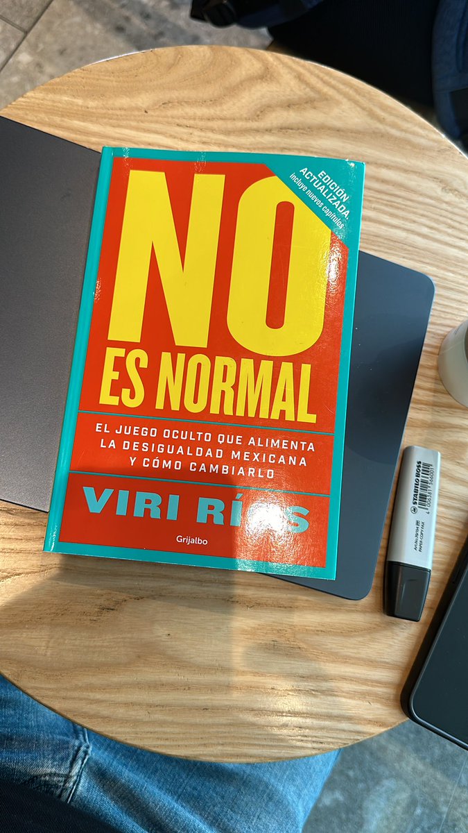 PedroRoldanMx's tweet photo. “Así, #México es un país donde la mesa está puesta para que sea difícil salir de pobre y casi imposible salir de rico. @Viri_Rios en #NoEsNormal #MustToRead https://t.co/F282275EaH