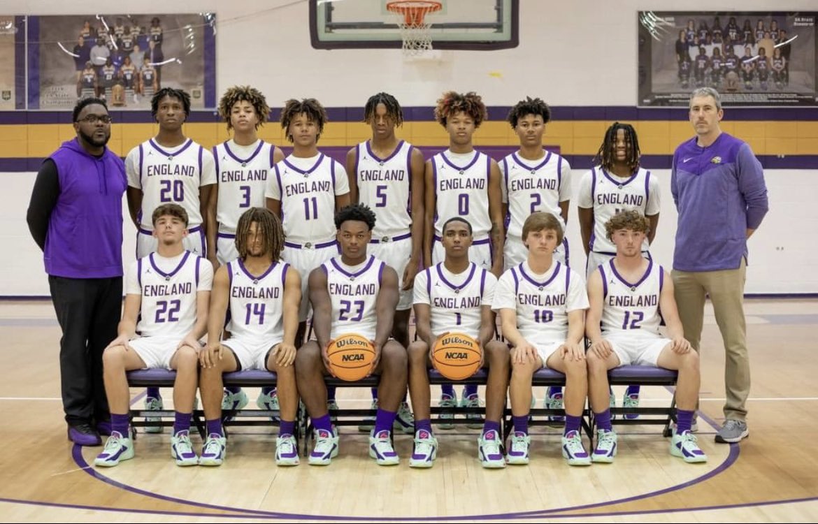 The Senior High Lions and Lady Lions Basketball Teams will be traveling to Izard County today to get ready for the Regional Tournament! We will have a send off around 11:20 in the front loop of the schools! We wish both of our teams the best of luck this week!!
Go Lions!!