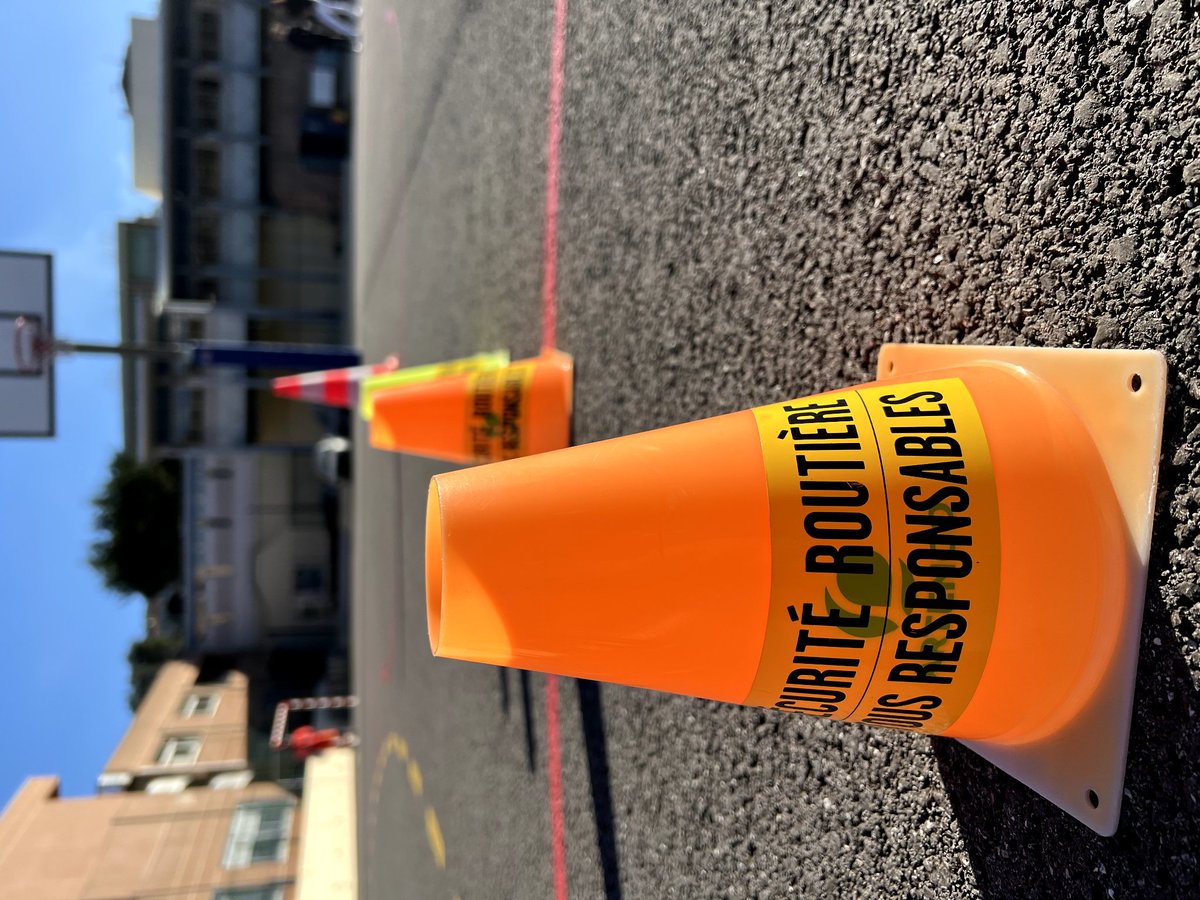 Éducation à la citoyenneté au collège René Cassin : 
Sensibilisation de nos élèves aux dangers de la vitesse et de la route en grandeur réelle.
Les élèves de 3ème ont pu observer un véritable crash-test dans l'enceinte du collège. 
Merci au Département 06 pour cette opération !