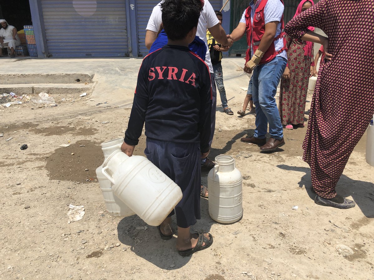 Millionen von Syrern haben Schwierigkeiten, sauberes und sicheres #Trinkwasser zu bekommen. Wir arbeiten mit @SYRedCrescent zusammen, um mehr Familien in #Syrien mit sauberem Trinkwasser zu versorgen.