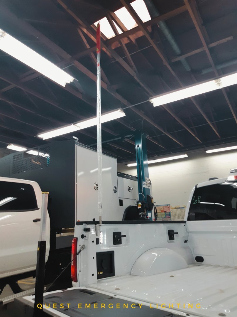 LightingQuest's tweet image. Dance with safety! 🕺💡 Raise the flag on a Buggy Whip from Quest to catch attention and keep your vehicle and workers safe.
#BuggyWhip #SafetyFirst #JobSiteSafety #LEDSafetyWhip #WorkTruck