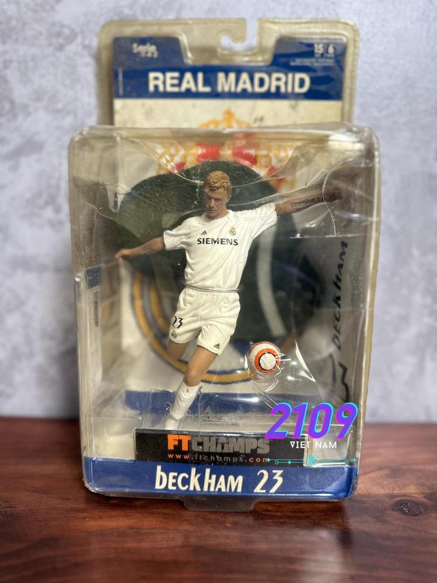 2109 Football Store tweet media