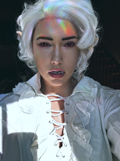 Astarion costest. #astarionbaldursgate3 #astarioncosplay https://t.co/JkXJXBBQKI<a href="/tag/astarionbaldursgate3"class="tags">#astarionbaldursgate3</a><a href="/tag/astarioncosplay"class="tags">#astarioncosplay</a>