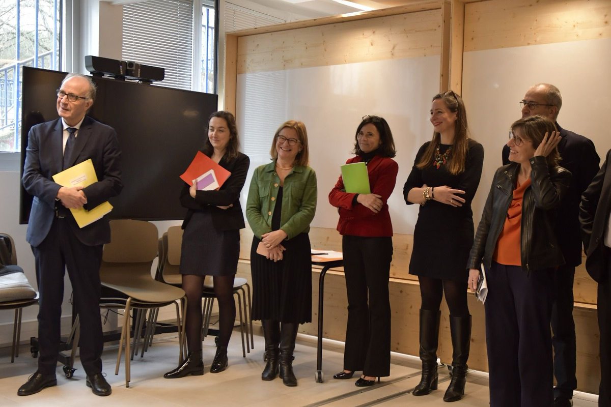 Séminaire riche&créatif autour du projet de feuille de route @RANouvAquitaine #compétences #parcours #jeunes #émancipation #mobilités #sport #engagement #métiers #numérique #partenariats Un grand🙏 à toutes les équipes engagées @BndicteRobert @CDrucker_Godard @GalderisiClaud1