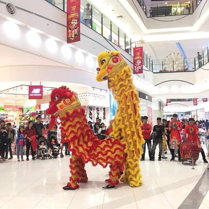 Why these cny dragons having more fun than me? 😭 https://t.co/nCtDBbyLwN<a href="/tag/halloween"class="tags"><span>#halloween</span></a>