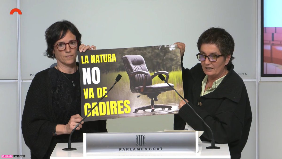 XCNatura's tweet photo. 📢AVUI tornem al @parlamentcat per denunciar que la natura NO va de cadires🪑

No ens podem permetre que l’Agència de la Natura estigui dirigida pels sectors productius privats, tal i com defensa el PSC, i recolza Junts amb la seva abstenció. https://t.co/PYvOj45Zml