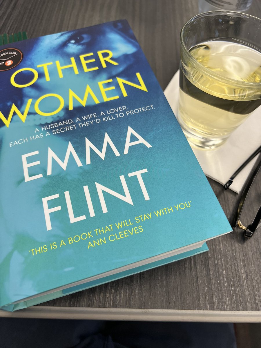 On the train to that London, preparing for @bay_tales 2024.

I will have the pleasure of chatting to @flint_writes about her latest novel, #OtherWomen

Emma writes the most beautiful fiction, informed by her deep interest in true crime. Her work is amongst the best being written