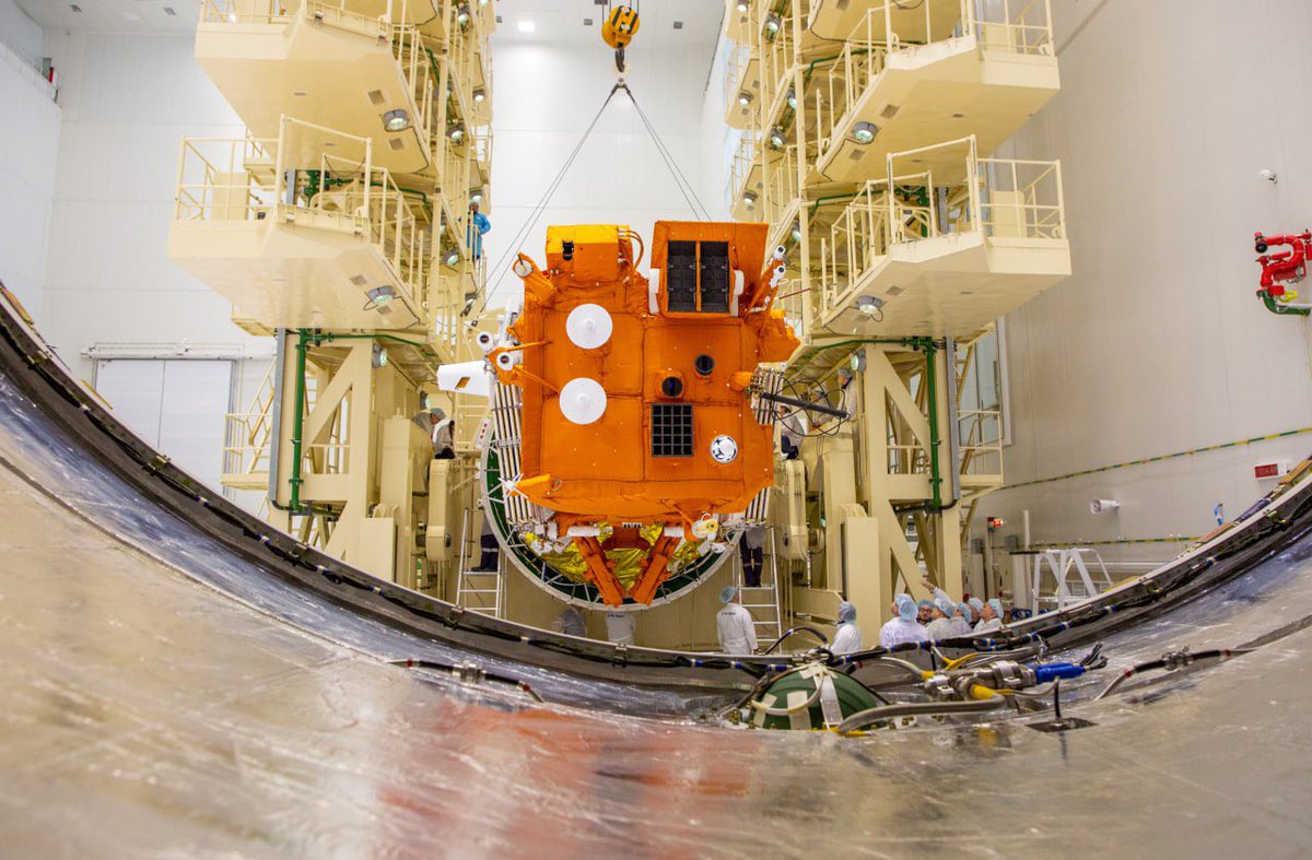 katlinegrey's tweet photo. The so called “head part” (Fregat upper stage, payload and fairing) of #Soyuz2.1b has been assembled on Vostochny. It will launch #MeteorM No 2-4 and a number of smallsats on February 29. https://t.co/VuoTPwSciu