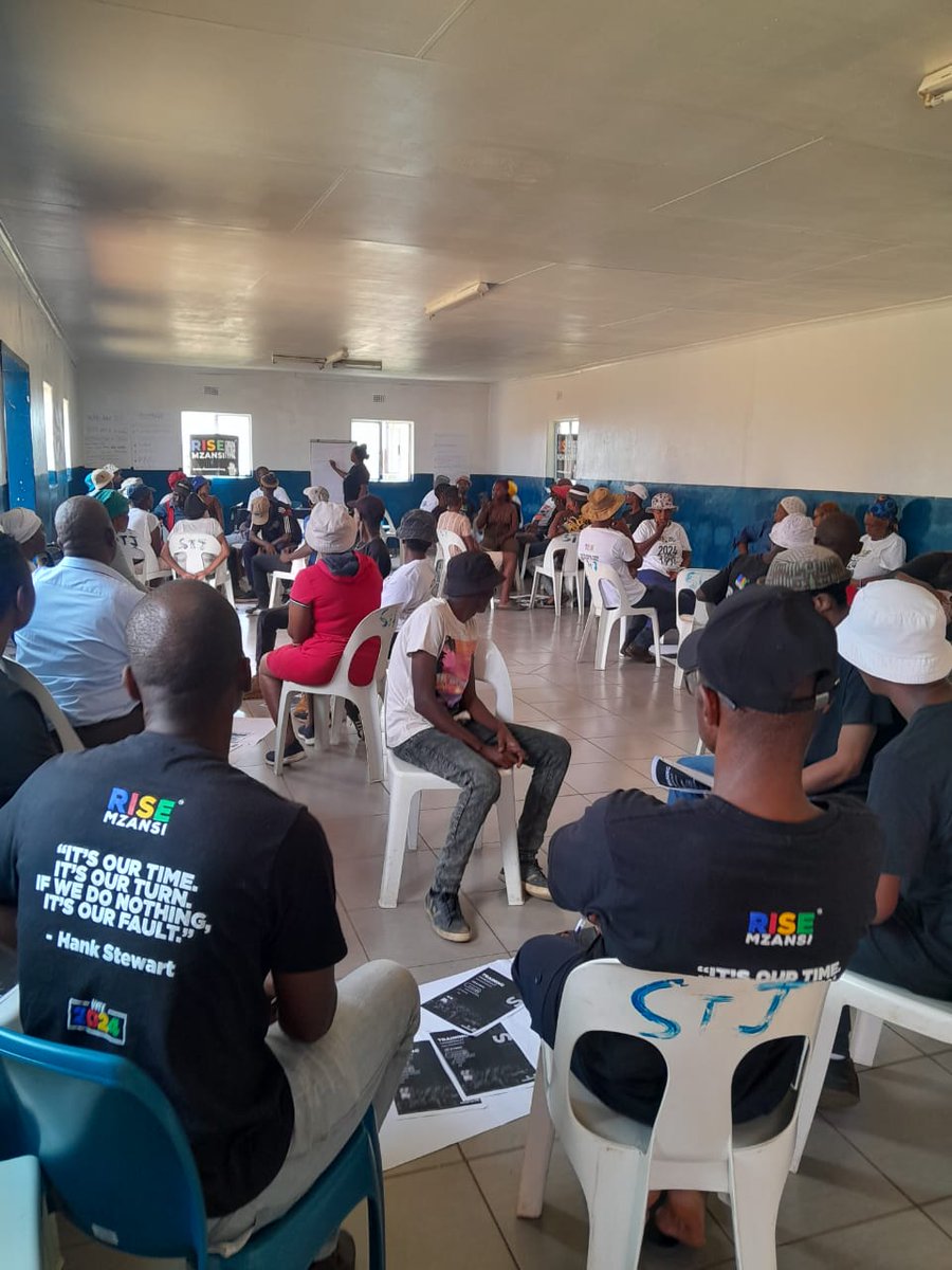 Today @Rise_Mzansi Volunteers gathered in the Westrand for a Canvasing Training. We reminded each other that We are indeed the ones we have been waiting for & agreed that #WeAreVoting because #WeNeedNewLeaders & #2024IsOur1994 ❤️

Khuphukani Leaders, Khuphukani 🫡
