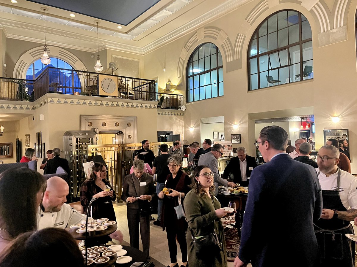prlaorg's tweet photo. A great evening of connection, cocktails, &amp; culinary inspiration at the PRLA Northeastern Chapter Savory Social. Thanks Vault 240 &amp; @SettlersHospGrp for hosting! 🔥 https://t.co/2taj18KcRg