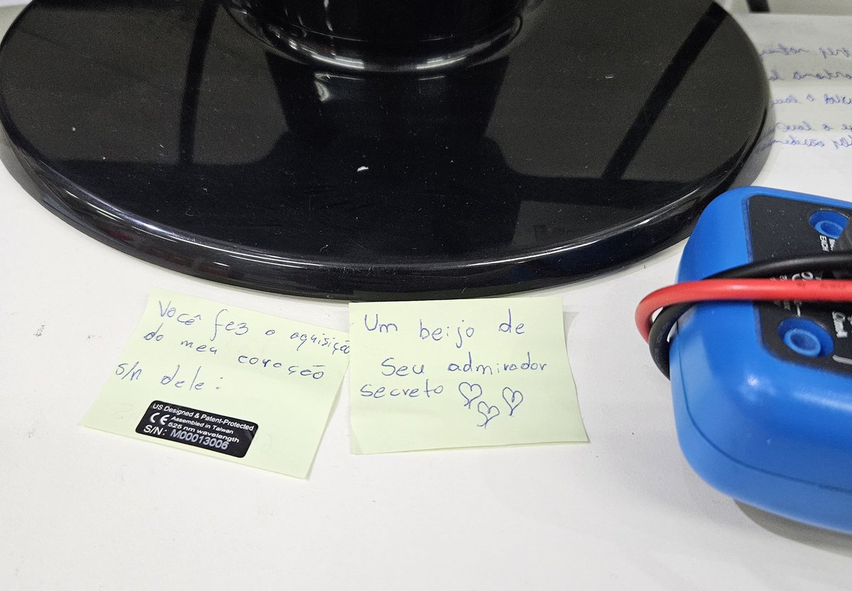 tenho um admirador secreto no trabalho🫣

tomara que a Natalia não descubra😳