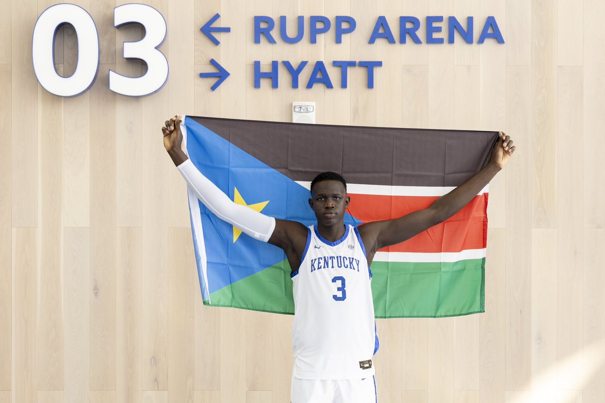 khaman_maluach's tweet image. Watsap BBN . wildcats ? #notcomintted