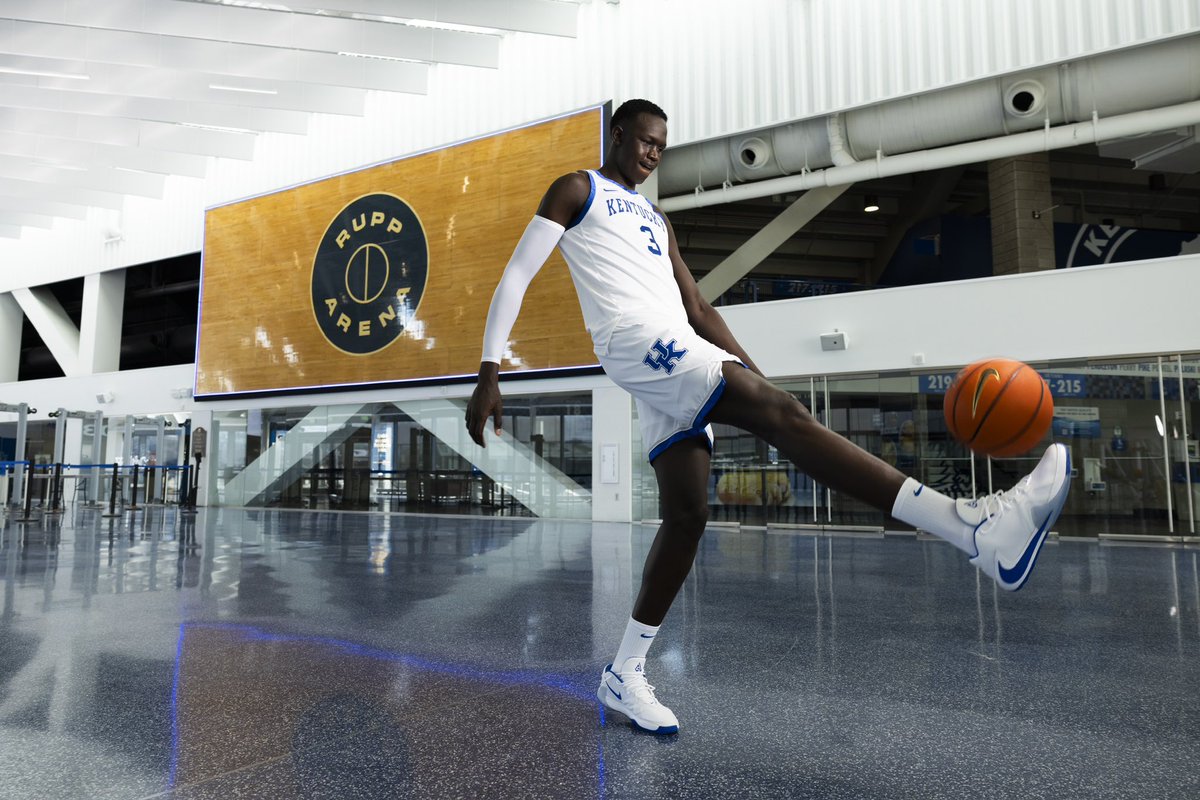 khaman_maluach's tweet image. Watsap BBN . wildcats ? #notcomintted