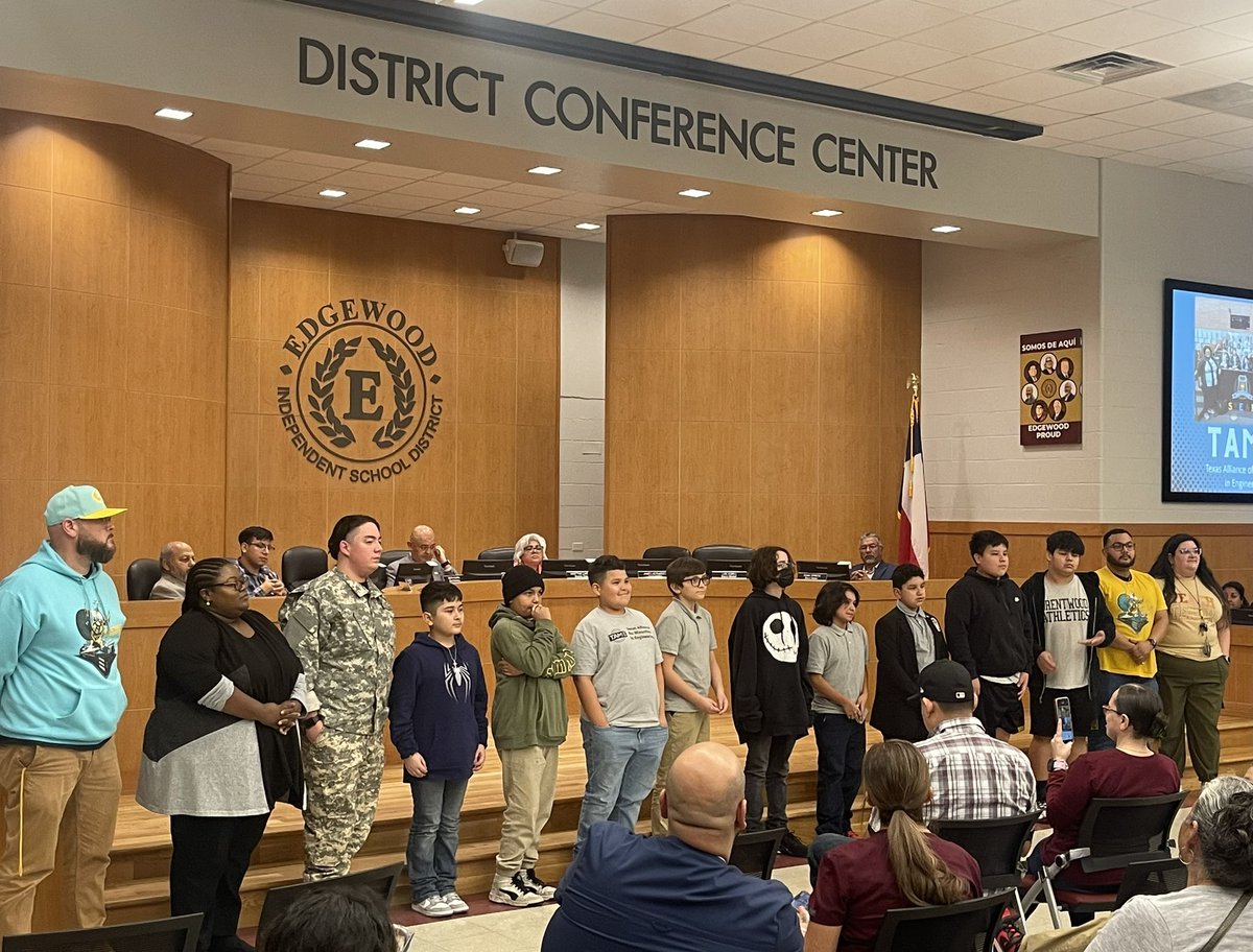 ms_marquise's tweet photo. It was so nice having our @Brentwood_STEAM Robotics Club recognized last night at the @EISDofSA board meeting! Thanks to everyone on the board for taking the time to give these kids the praise they deserve. I love being an educator!❤️👩🏻‍🏫🤖 https://t.co/hzxtVOQlFo