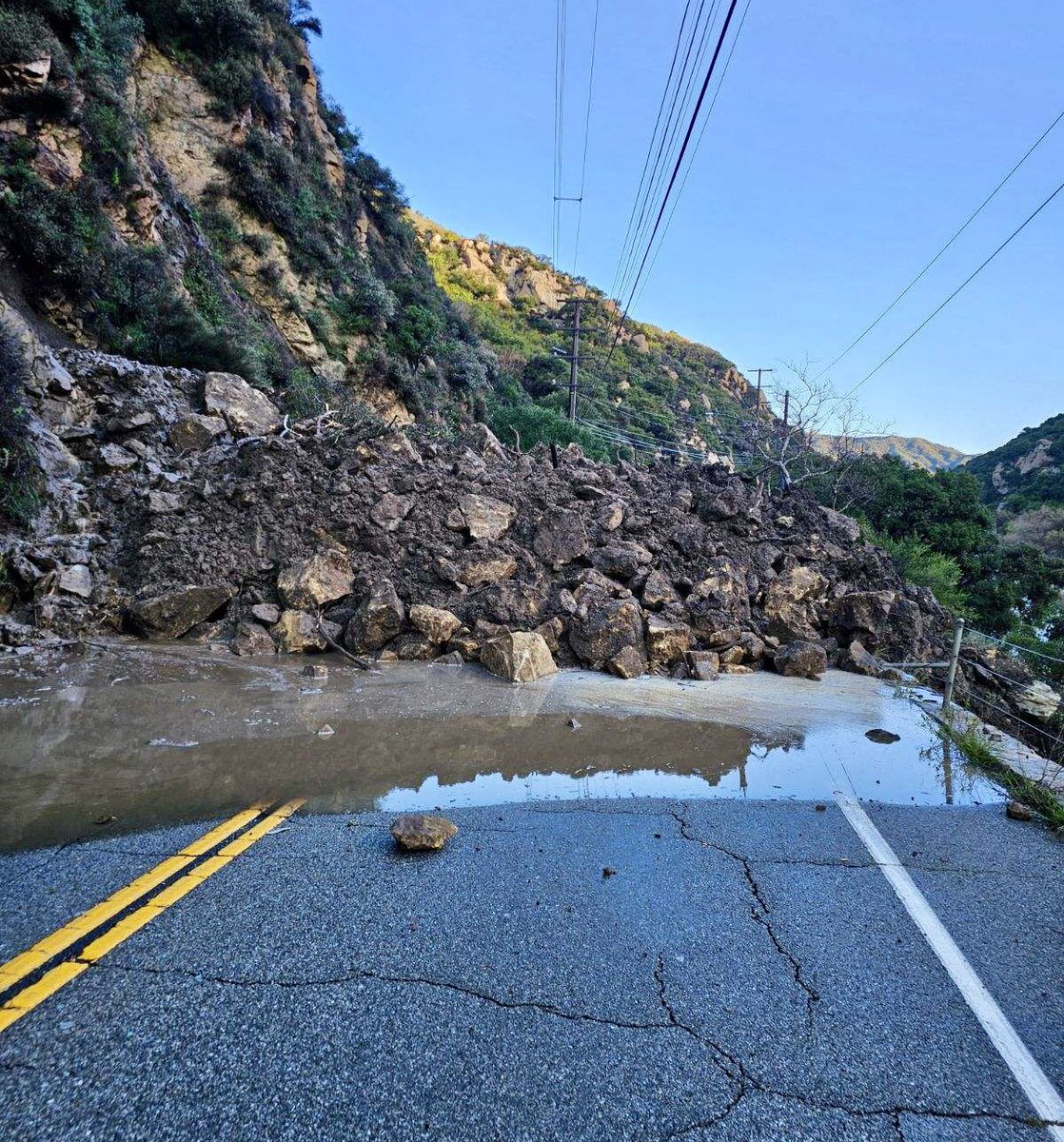 CHP - West Valley (@chpwestvalley) on Twitter photo Malibu Canyon Road is closed in both directions near Piuma Road due to a large mudslide. Road expected to be closed for rest of day. Please avoid the area. <a href="/LHSLASD/">LASD Lost Hills Stn.</a> <a href="/CityMalibu/">City of Malibu</a> <a href="/CityofCalabasas/">City of Calabasas</a> Malibu Canyon Road is closed in both directions near Piuma Road due to a large mudslide. Road expected to be closed for rest of day. Please avoid the area. <a href="/LHSLASD/">LASD Lost Hills Stn.</a> <a href="/CityMalibu/">City of Malibu</a> <a href="/CityofCalabasas/">City of Calabasas</a>