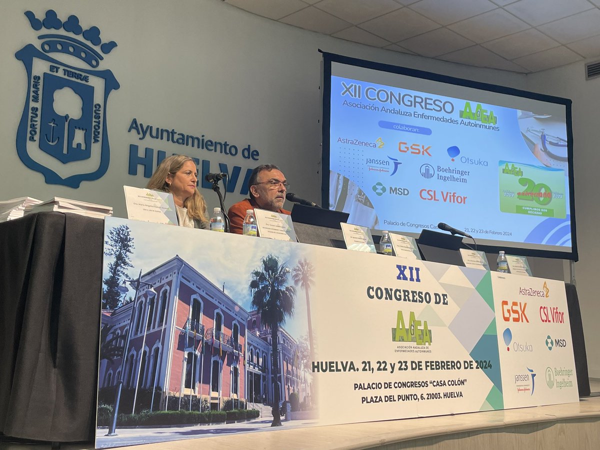 aadea2017's tweet photo. Comenzamos el XII Congreso AADEA con la Jornada Puertas Abiertas para pacientes
Los Dres. Cristina Borrachero e Ignacio Martín, del Comité Organizador, dan entrada a las mesas redondas
Celebrando 20 años @aadea2017
#casaColon
#Huelva
Te unes?? https://t.co/9OvyzWeOzn