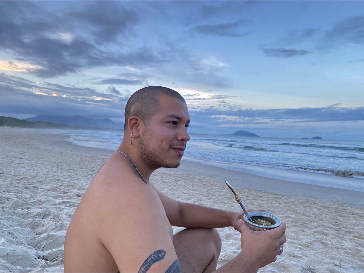 lautiherrera_'s tweet photo. El paraíso existe 🇧🇷🌊⛱️ https://t.co/FSH9EBEvE1