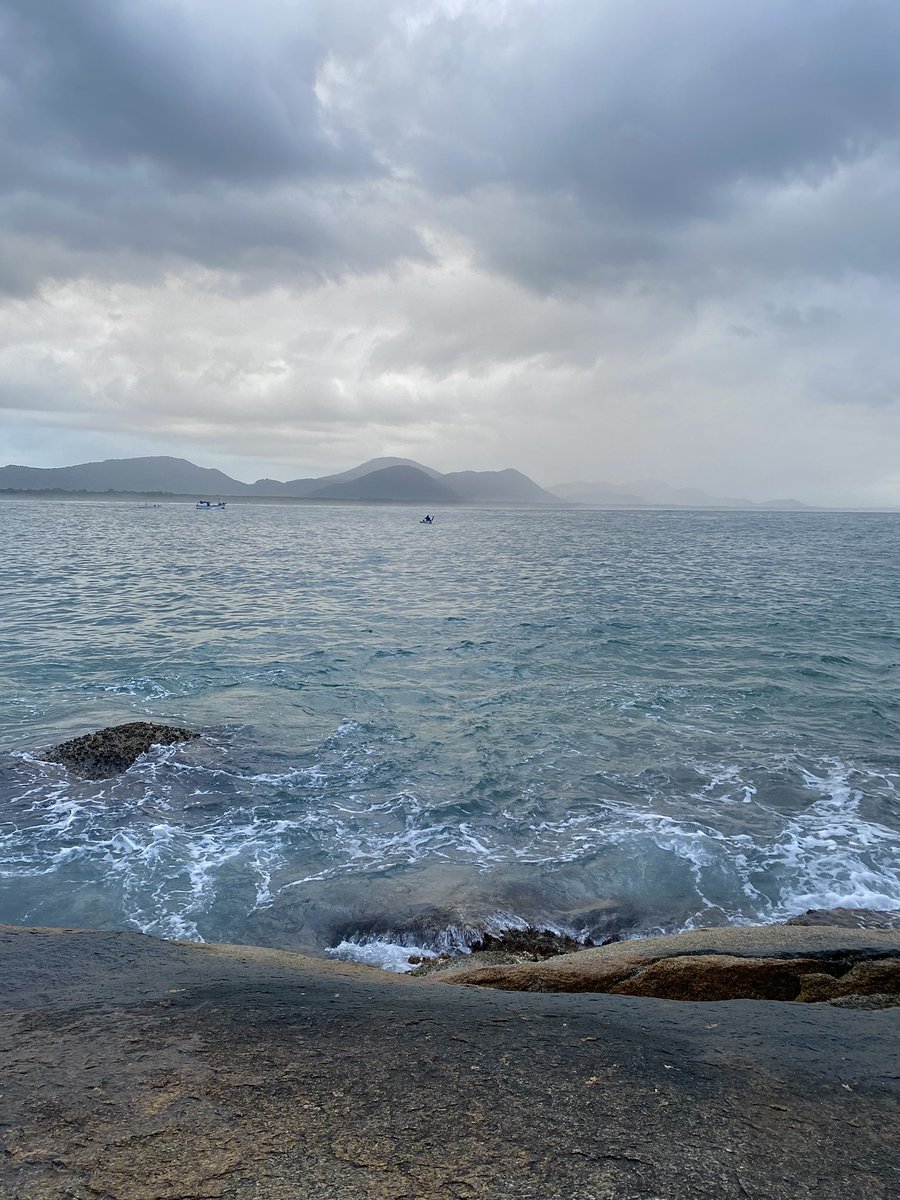 lautiherrera_'s tweet photo. El paraíso existe 🇧🇷🌊⛱️ https://t.co/FSH9EBEvE1