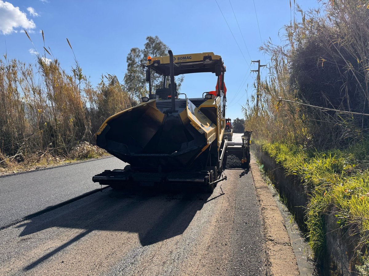 ErosLamaida's tweet photo. Salicuneta. La SP 433. 
Finalmente, si comincia a vedere qualcosa. 
Castelnuovo Cilento c’è! https://t.co/R5Ck3xHYqQ