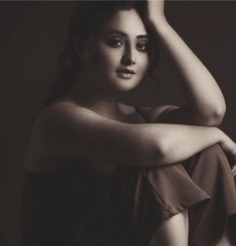 UrFan09728118's tweet photo. #RashamiDesai 
Memories of BB days.... https://t.co/bmuRZTnQzC
