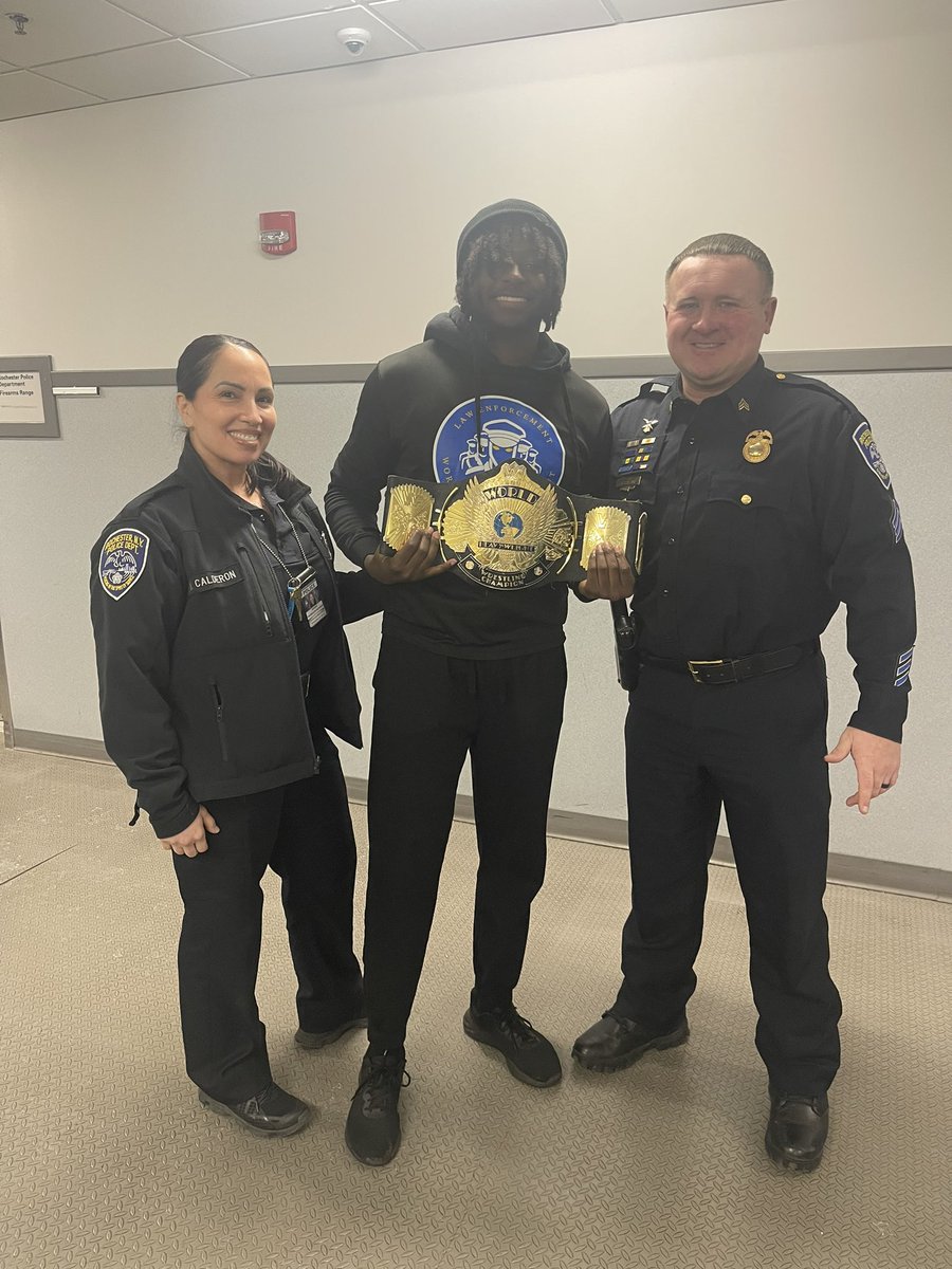 RecruitmentRpd's tweet photo. Congratulations to this weeks MVP, Jaylon.
He shows up every Monday ready to go and has been volunteering in the community with about group on a regular basis. He is on a great track to obtain his dream of becoming a Rochester Police Officer real soon.
@RochesterNYPD #joinrpd https://t.co/WMNtWtQdvz
