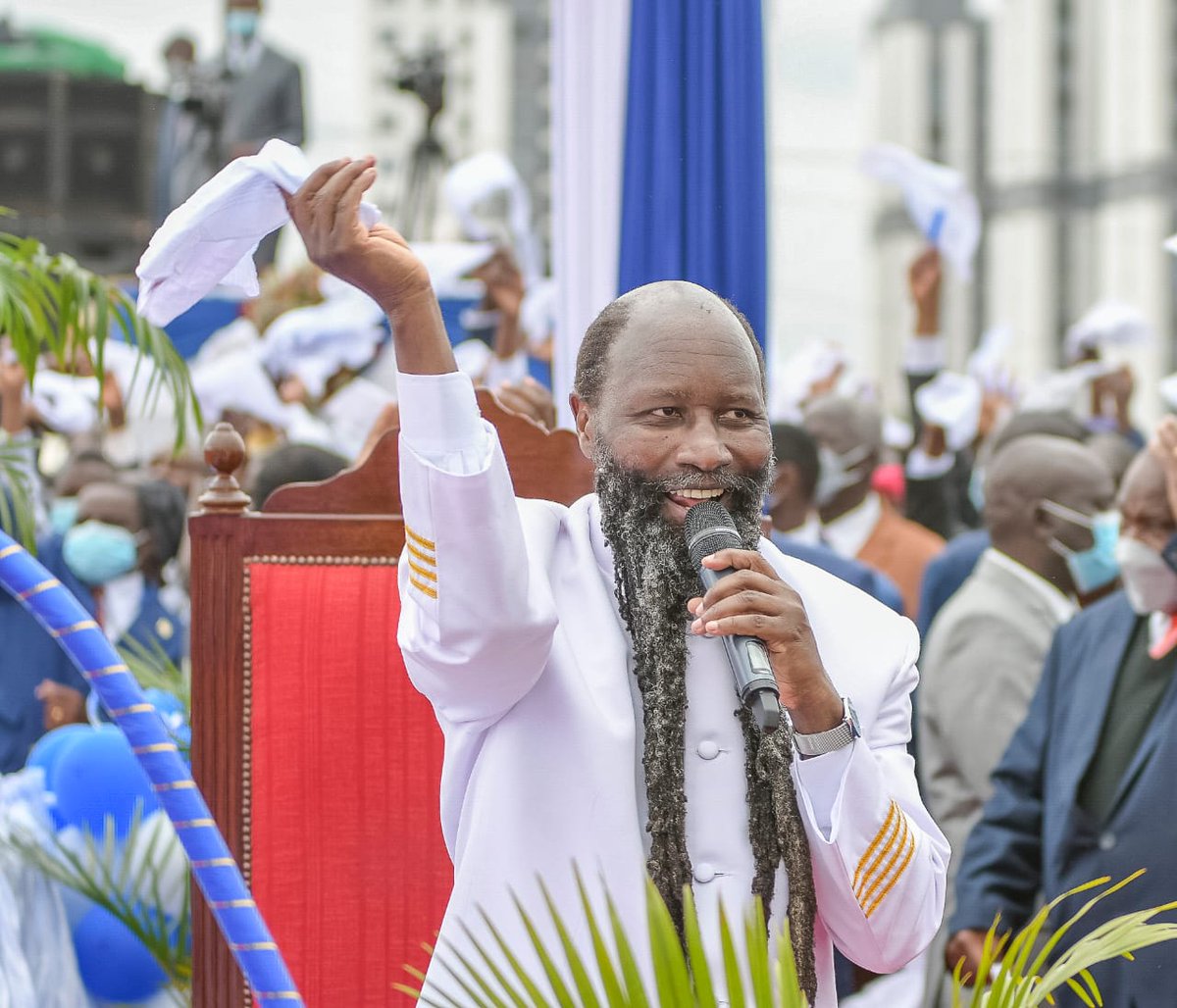Nancymoraan's tweet photo. When people are coming to the meeting of the Lord there's no money being paid, it's free of charge.
#Menengai6Preparation https://t.co/bARcnbeLFl