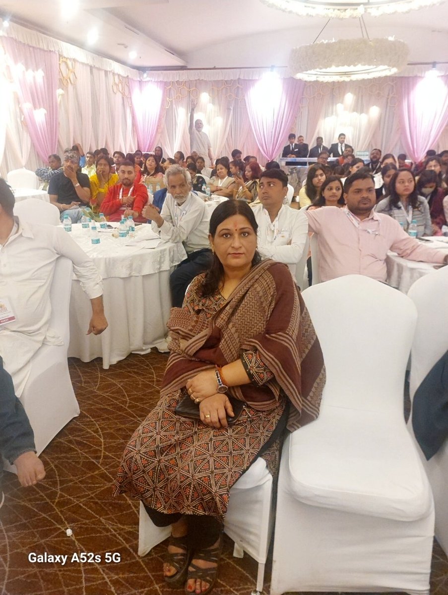ushadubey031's tweet photo. मौर्या होटल, पटना में आयोजित #TheModiConclave कार्यक्रम में सम्मलित होते हुए।
#TheModiConclaveAtPatna #TheModiConclaveBihar
@samrat4bjp @VijayKrSinhaBih @dprakashbjp @TawdeVinod https://t.co/00ZkEBltv8