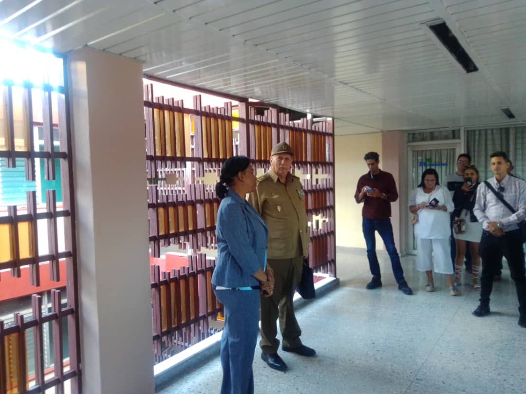 InesMChapman's tweet image. Sostuvimos intercambio con directivos y trabajadores del @IPFisica en la Habana, municipio Playa, así como  con especialistas de informática y economía de las provincias. Necesidad de acelerar la transformación digital para dar un mejor servicio a la población.
#GenteQueSuma