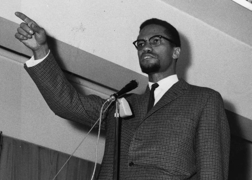 İnsan Öldürmek için Dünya'nın En Gelişmiş Silahlarını Aldılar, Ama İnsan Yaşatmak için Kıllarını Kıpırdatmadılar.!!! #MalcolmX