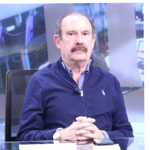 -"Espero que hayas amanecido super bien hoy"

-...