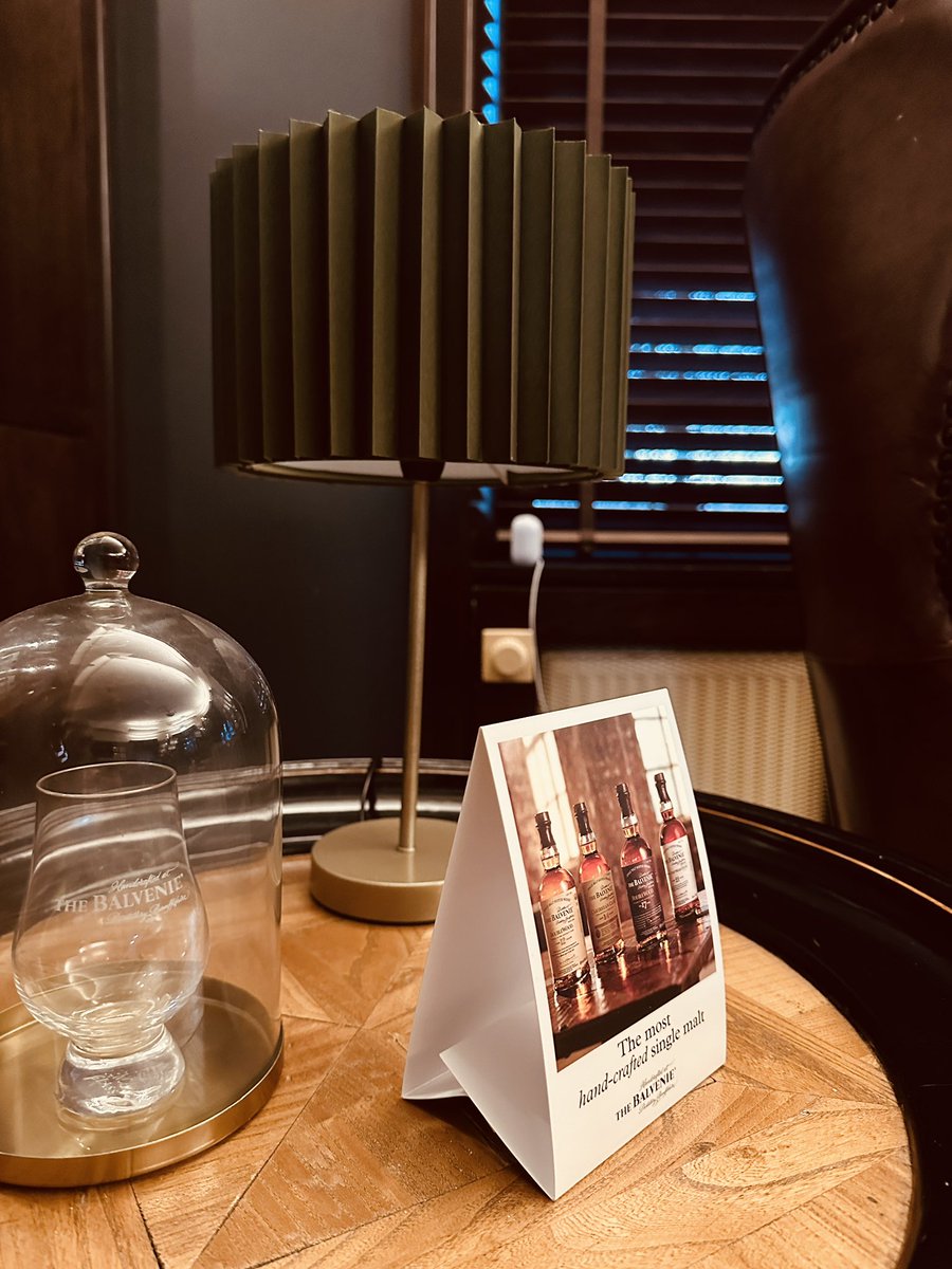 Finishing touches before we get ready for our ‘Wedding Open Day’ this Sunday from 11am - 5pm! #yestoenterkine ❤️