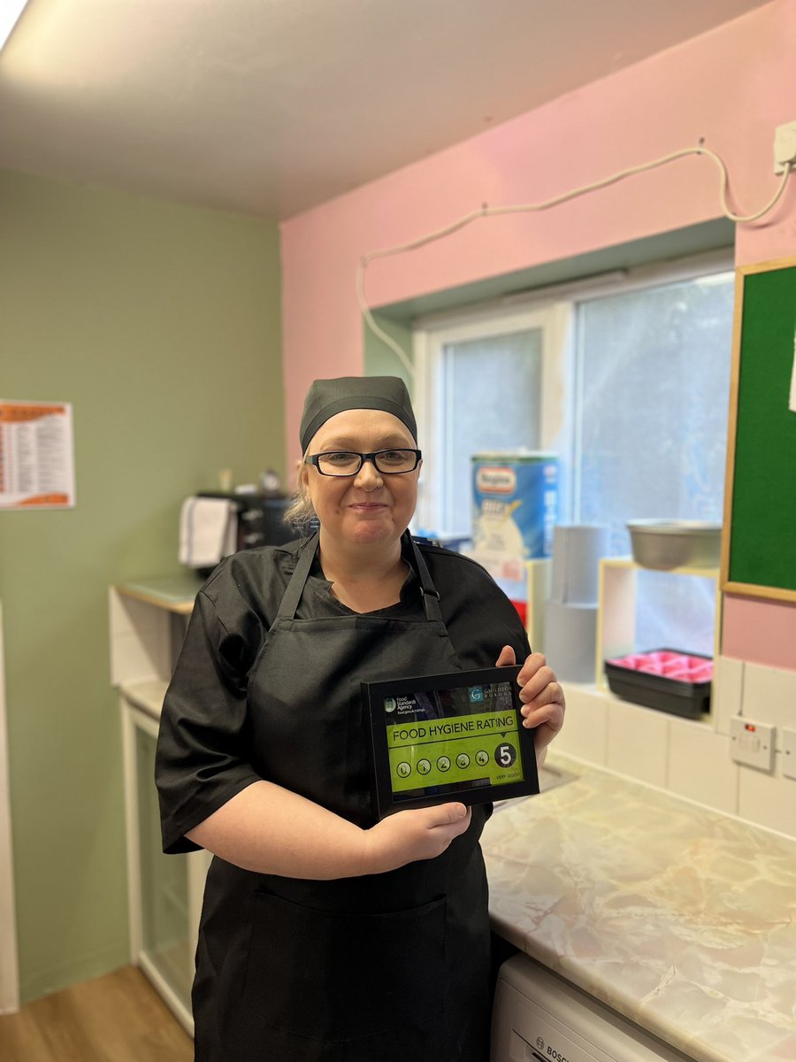 Cupcakes & Creams tweet media