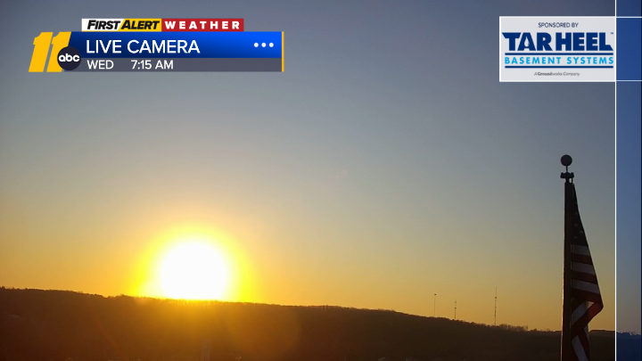 KweilynM's tweet photo. The sun is up! #ncwx #Roxboro @ABC11_WTVD #HumpDay https://t.co/mH98fW3PYi