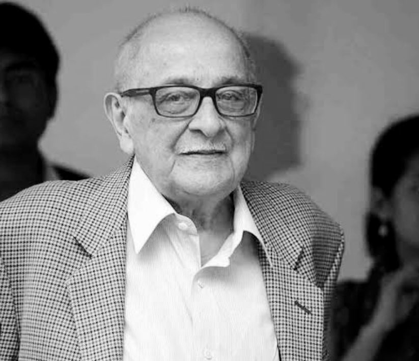 Nani Palkhivala who represented Indira Gandhi before the vacation bench of Krishna Iyer J in the Raj Narain Case withdrew from the brief when emergency was declared.   Fali Nariman similarly resigned as ASG when Indira proclaimed Emergency!  A generation of lawyers with spine!