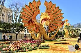Worlddiary_0S's tweet photo. Citrus floats, sculptures, and intricate designs made entirely from lemons and oranges captivate spectators, showcasing the creativity and craftsmanship of the organizers and participants.
#FêteduCitronMenton
#lemonFestival https://t.co/0GCncSgKn0